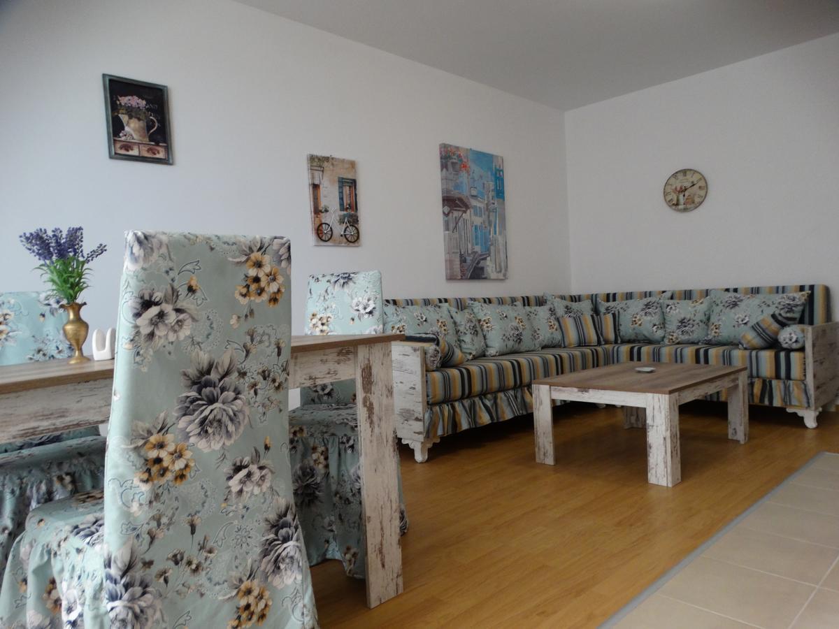Lora Boutique Apartment Pomorie Exterior foto